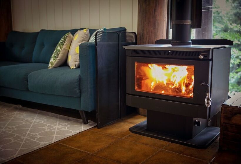 Carawirry Forest Escape