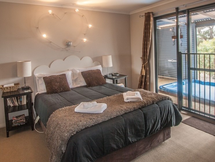 Cloud Nine Spa Chalets