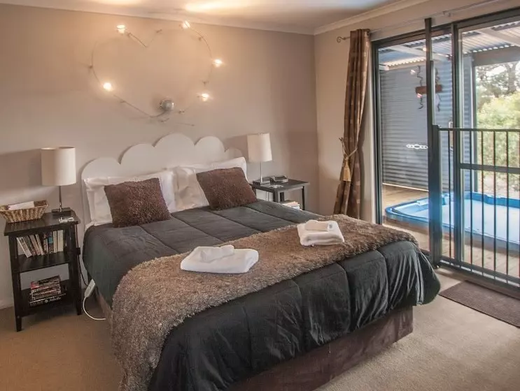 Cloud Nine Spa Chalets