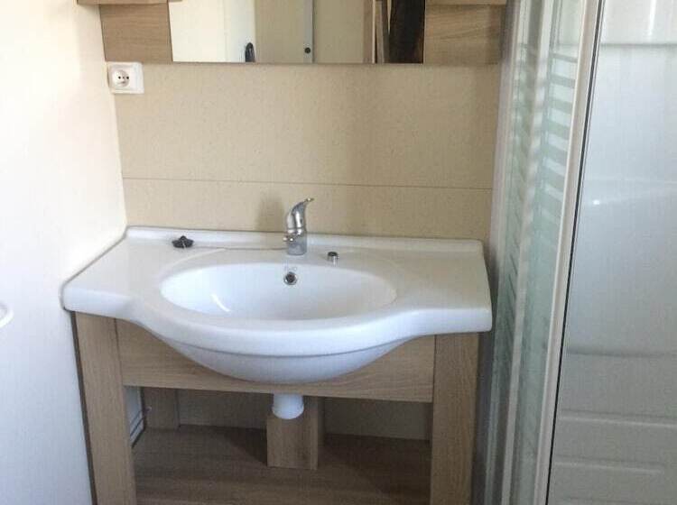 فندق Camping Les Naïades