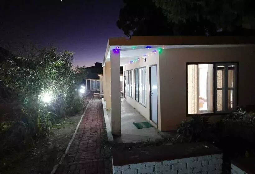 Hotelli Janardan Resort Pangot