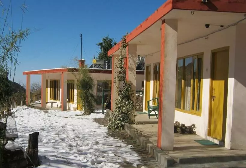 Hotelli Janardan Resort Pangot