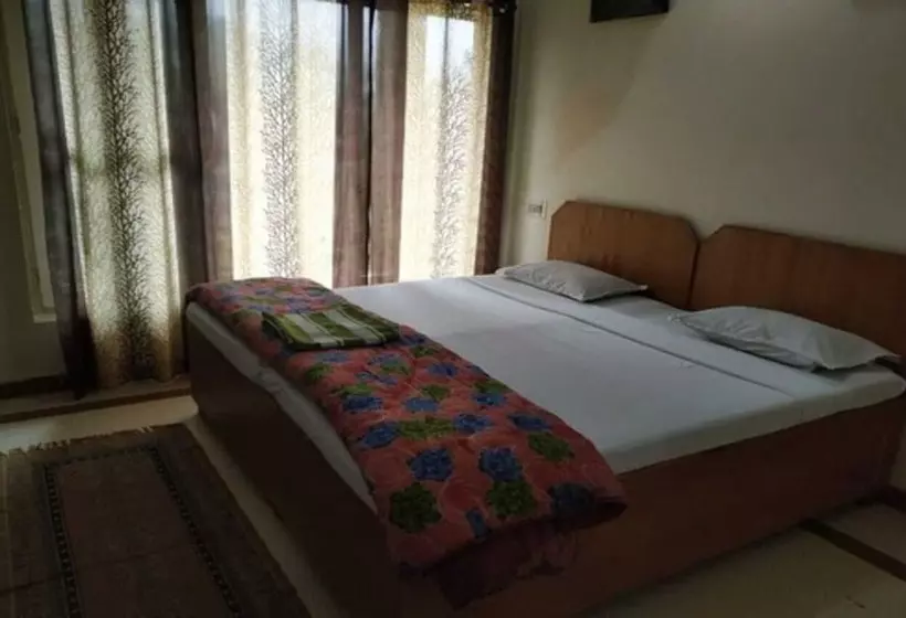 Hotelli Janardan Resort Pangot