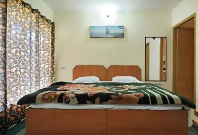 Hotelli Janardan Resort Pangot