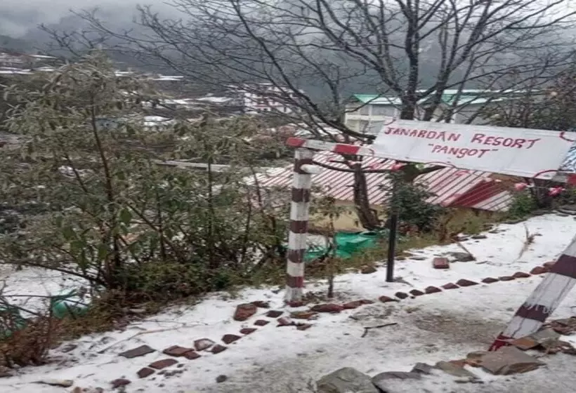 Hotelli Janardan Resort Pangot