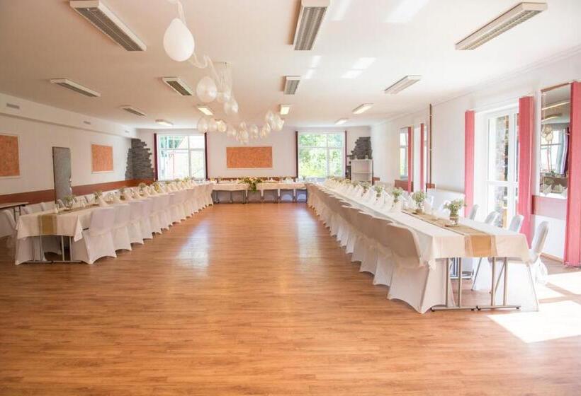 בית מלון כפרי Prom