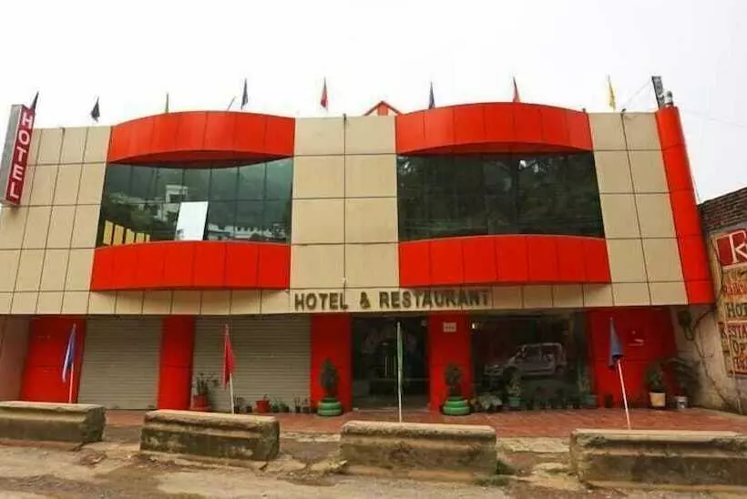 The Raikwals Hotel And Restaurant