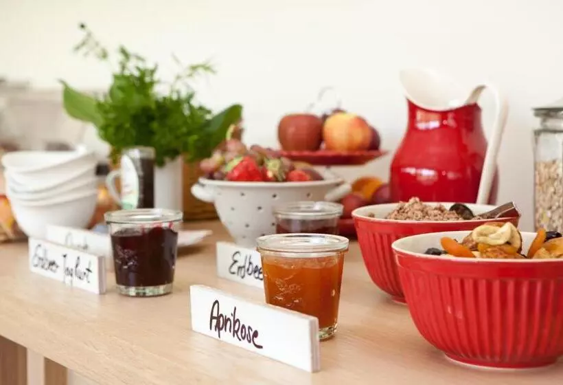 Hotelli Weinkulturgut Longenschloder