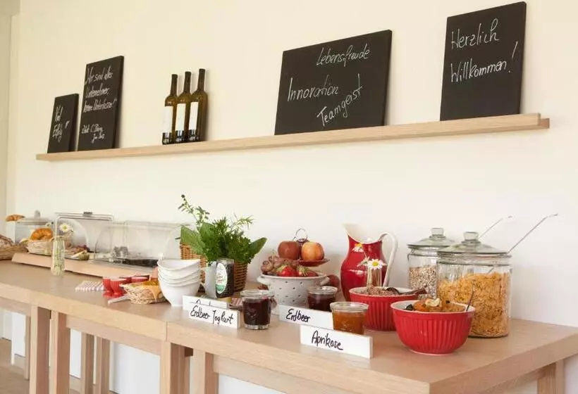 Hotelli Weinkulturgut Longenschloder