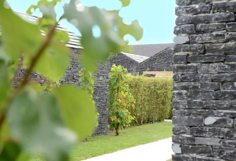 Hotelli Weinkulturgut Longenschloder