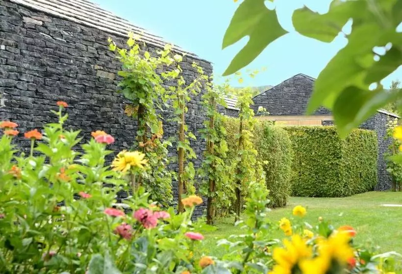 Hotelli Weinkulturgut Longenschloder