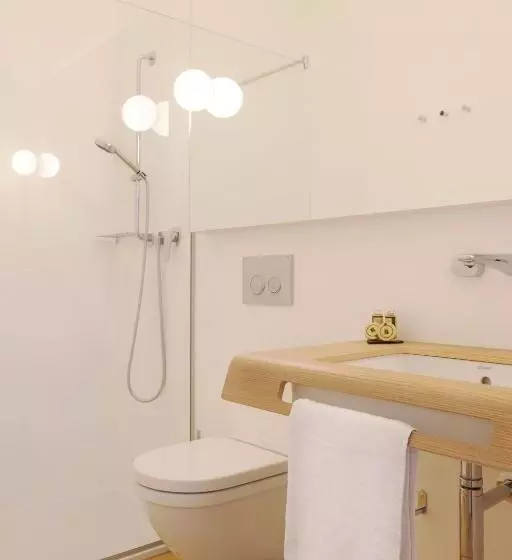 Hotelli Weinkulturgut Longenschloder