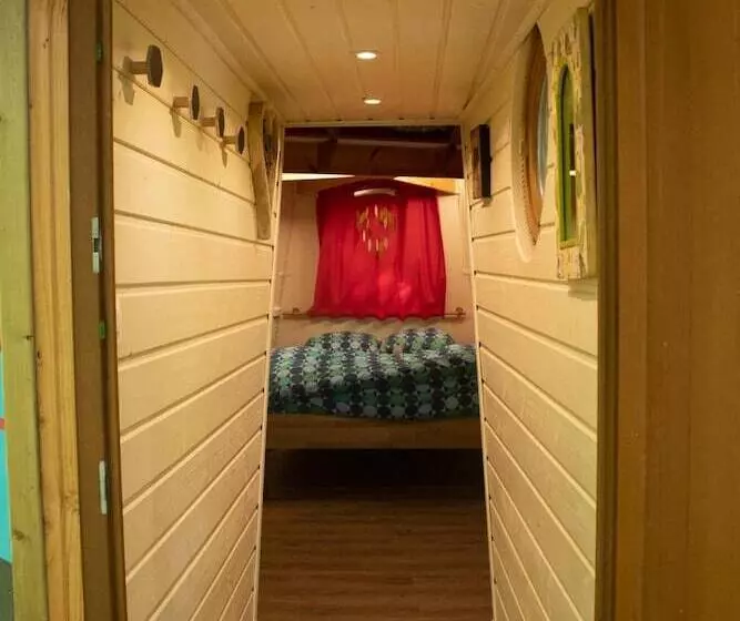 Majatalo Les Bulles De La Maison Du Rocher