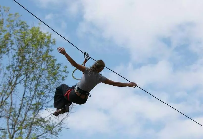 Majatalo Les Bulles De La Maison Du Rocher