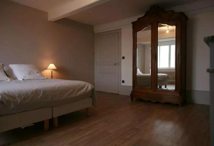 ペンション Les Chambres D Hôtes Du Pont De Pierre