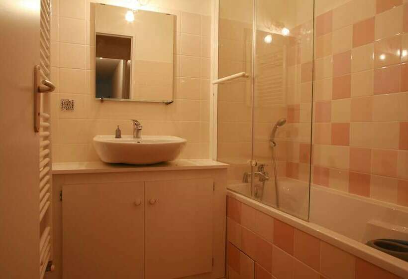 Pensionat Les Chambres D Hôtes Du Pont De Pierre