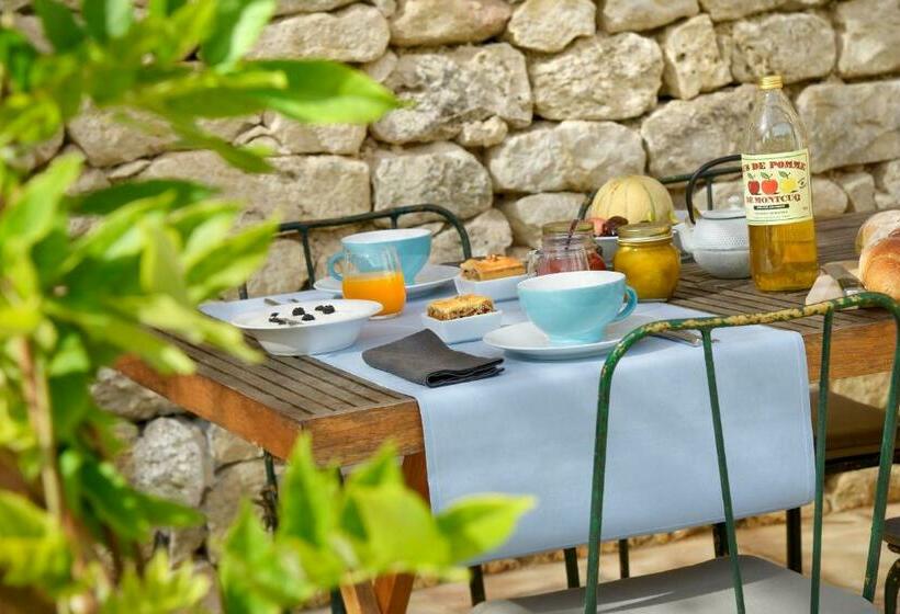 פנסיון Maison Forte