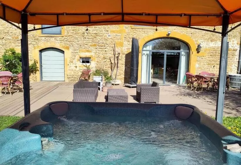 ベッドアンドブレックファースト Le Clos Du Cher En Beaujolais