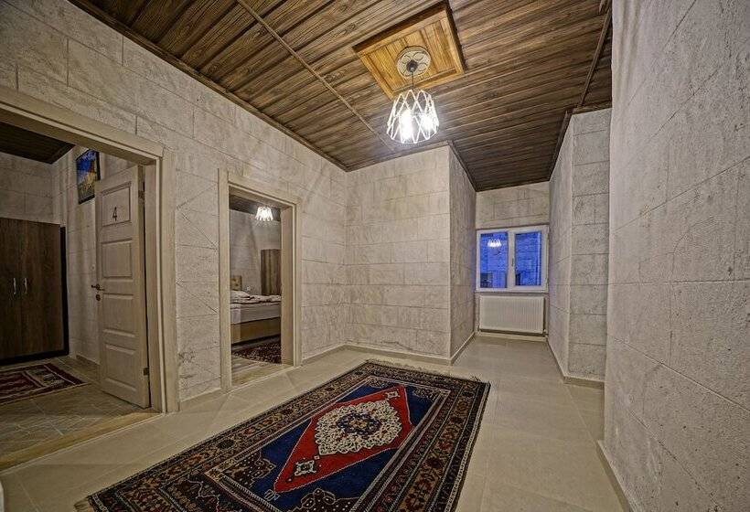 هتل Epoch Stone House