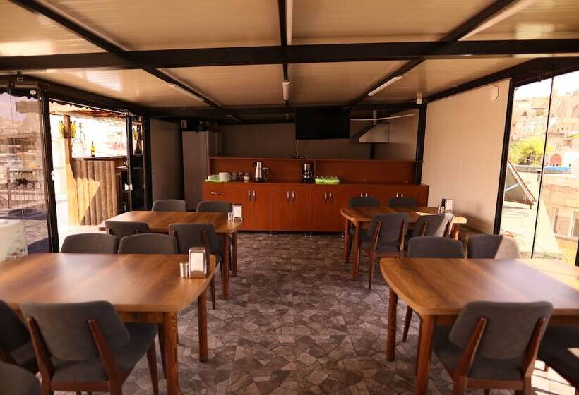 هتل Epoch Stone House