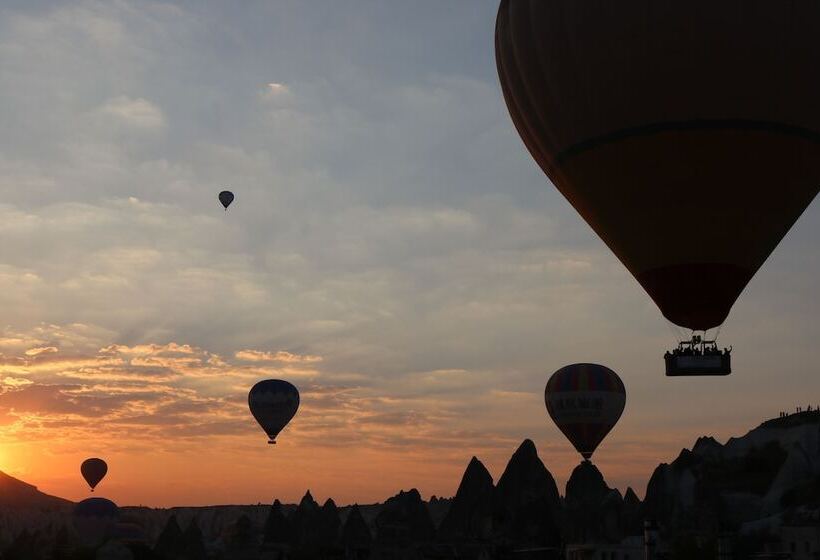 هتل Epoch Stone House