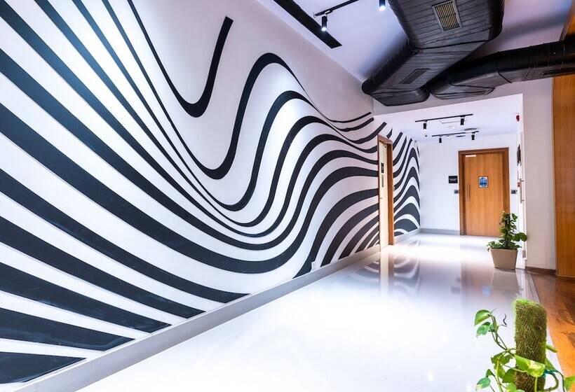 Sunday Hotel Chandigarh Zirakpur