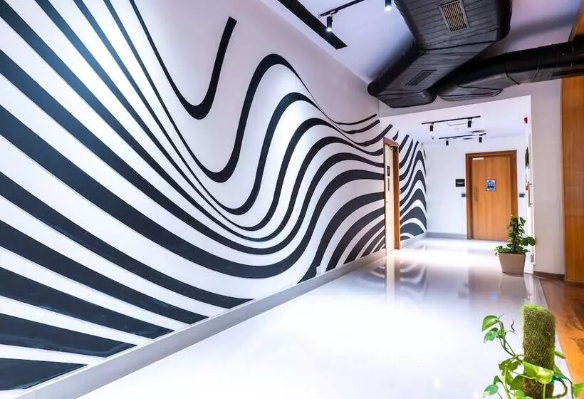 Sunday Hotel Chandigarh Zirakpur