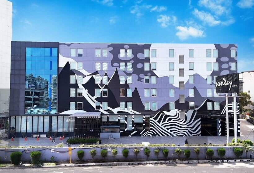 Sunday Hotel Chandigarh Zirakpur