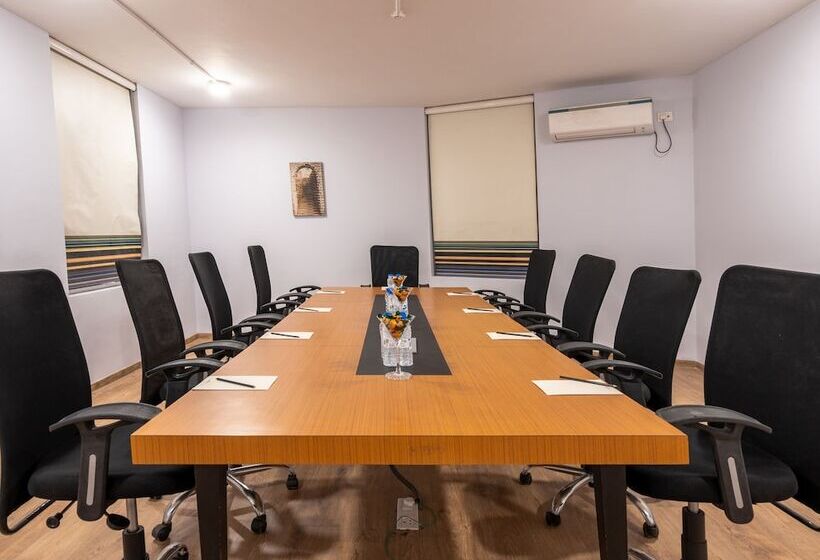 Sunday Hotel Chandigarh Zirakpur