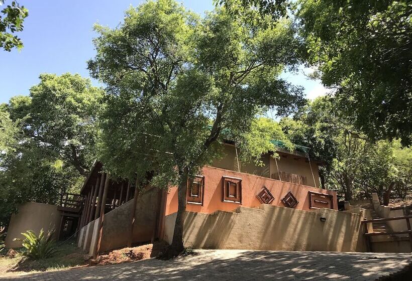 فندق Amafu Forest Lodge