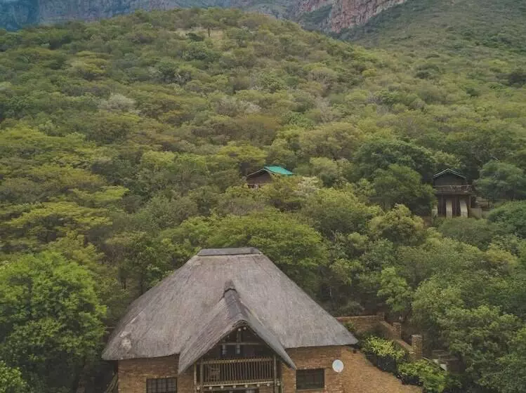 Hotelli Amafu Forest Lodge