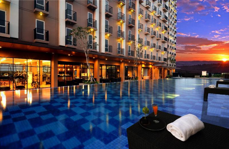 בית מלון כפרי Azalea Suites Cikarang By Jayakarta Grup