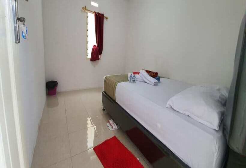 هتل New Fatimah Guest House Syariah