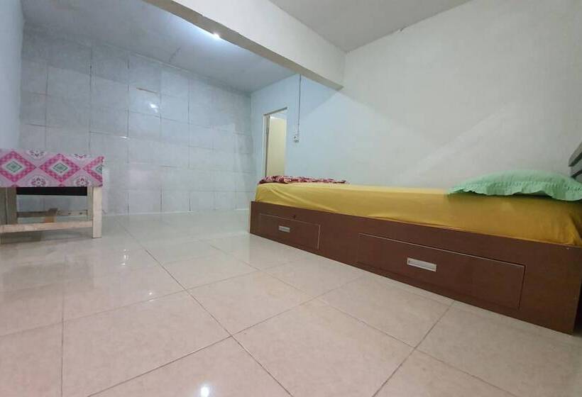 هتل New Fatimah Guest House Syariah