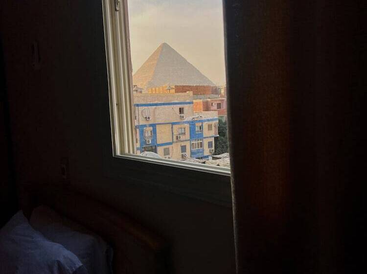 پانسیون The View Pyramids