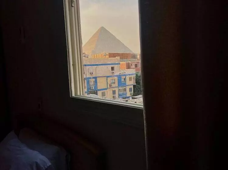 پانسیون The View Pyramids