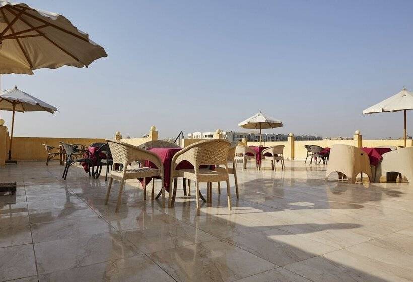 پانسیون The View Pyramids