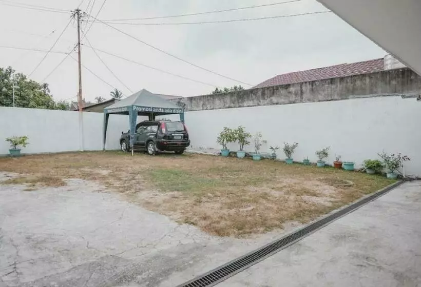 پانسیون Reddoorz @ Beringin Jambi