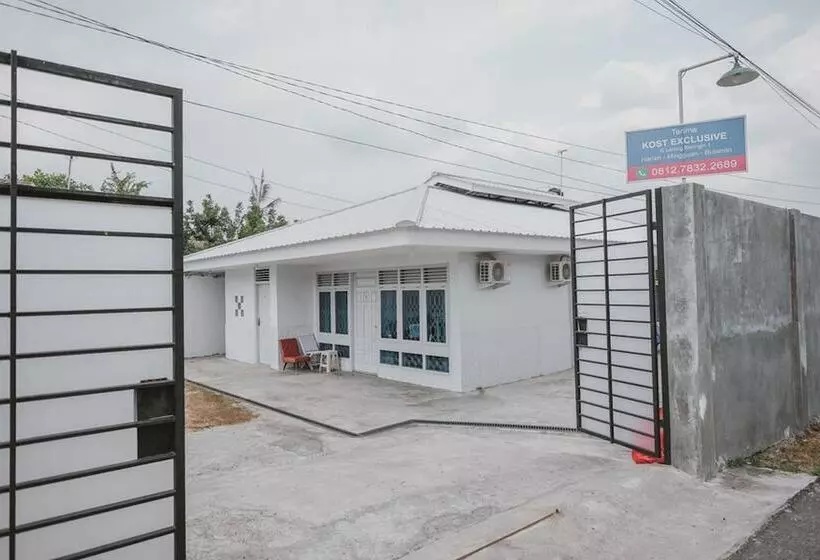 پانسیون Reddoorz @ Beringin Jambi