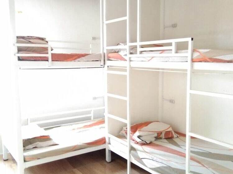 Bee Force Backpackers Hostel