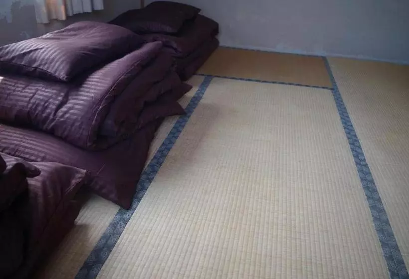 Retkeilymaja Kusatsu Onsen Guesthouse Gyoten