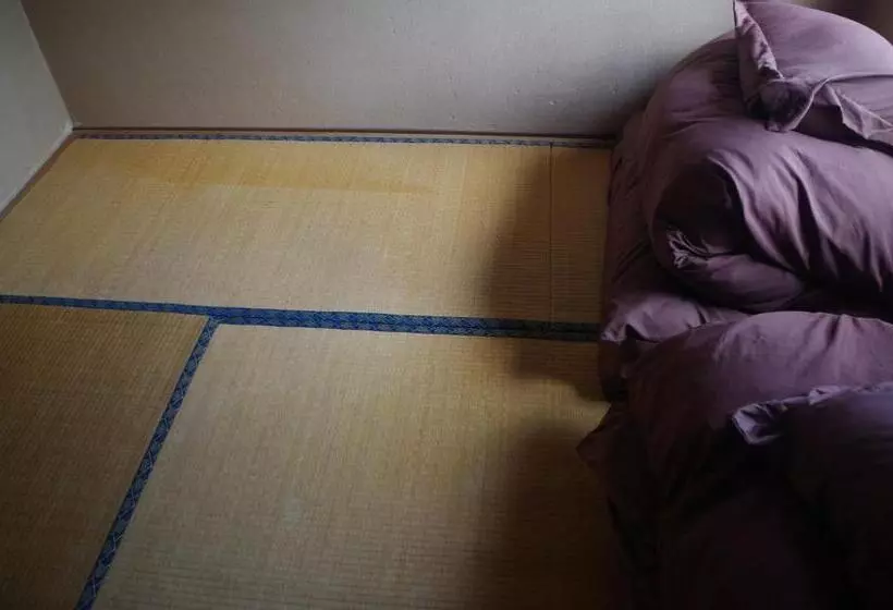 Retkeilymaja Kusatsu Onsen Guesthouse Gyoten