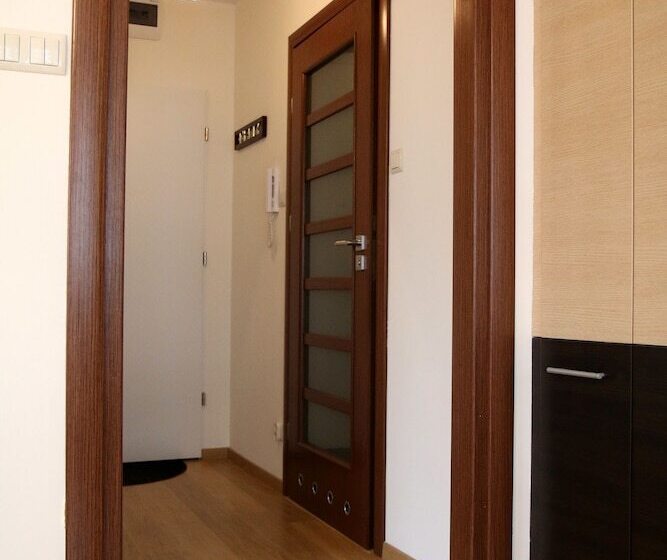 هتل Apartament F&j 12