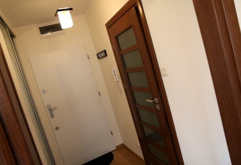 هتل Apartament F&j 12