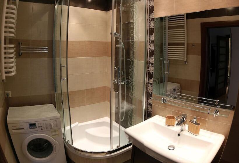 هتل Apartament F&j 12