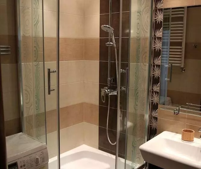 هتل Apartament F&j 12