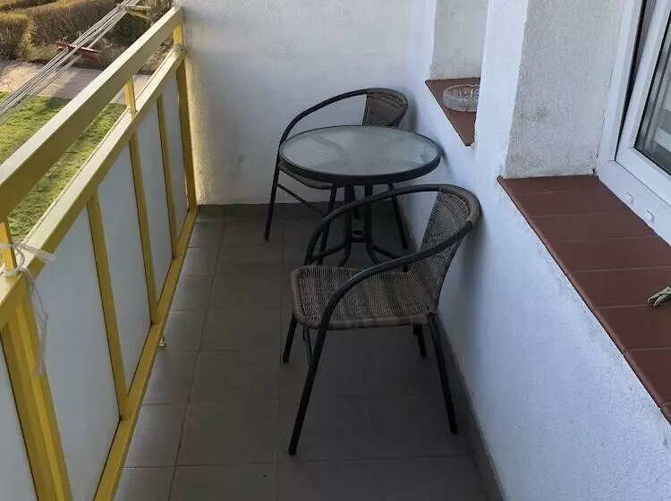 هتل Apartament F&j 12