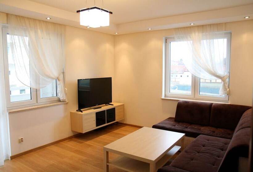 هتل Apartament F&j 12