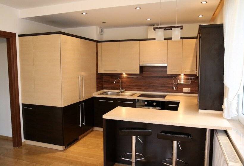 هتل Apartament F&j 12