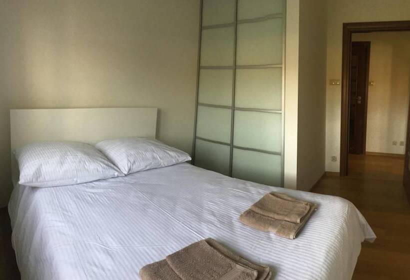 Отель Apartament F&j 12